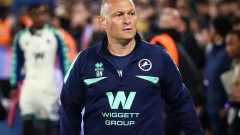 波鸿队赛季首胜，2-0击败海登海姆队